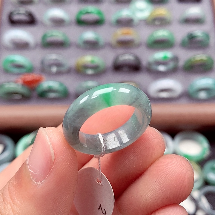 翡翠未镶嵌戒指17号