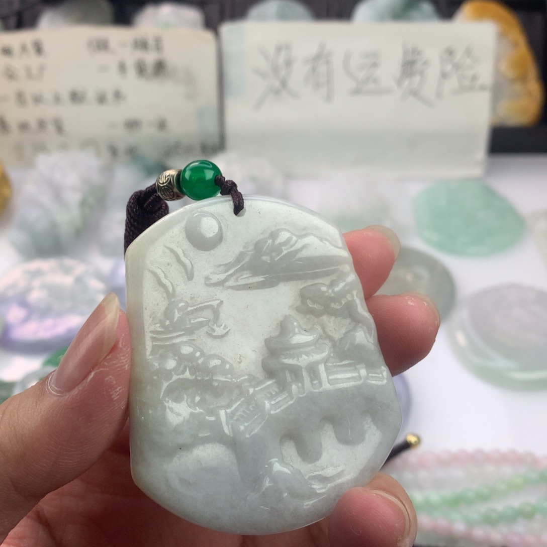 翡翠颈饰未镶嵌＿