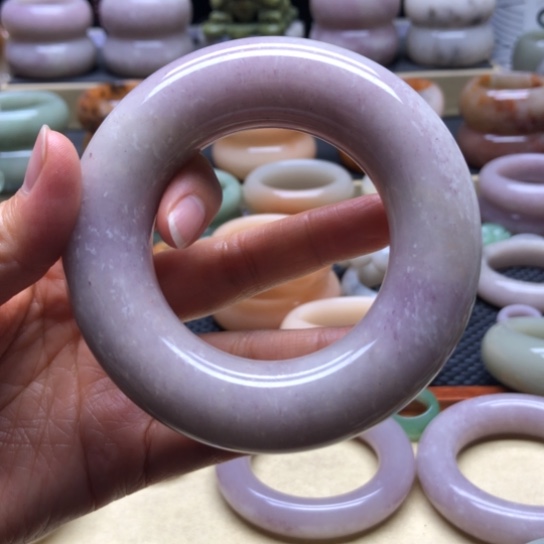 石英质玉手镯未镶嵌漂****友