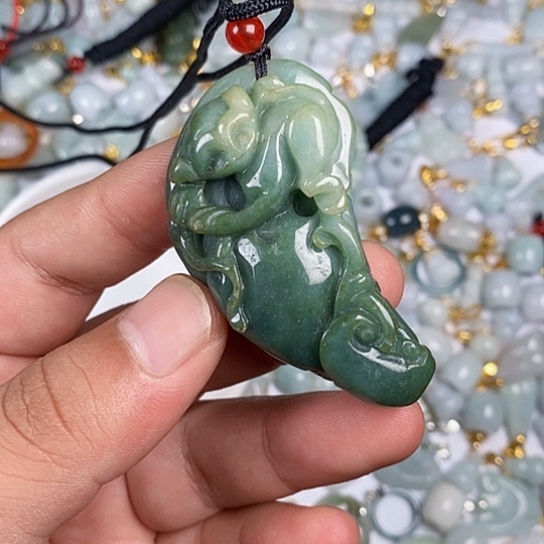 翡翠未镶嵌颈饰天然翡翠