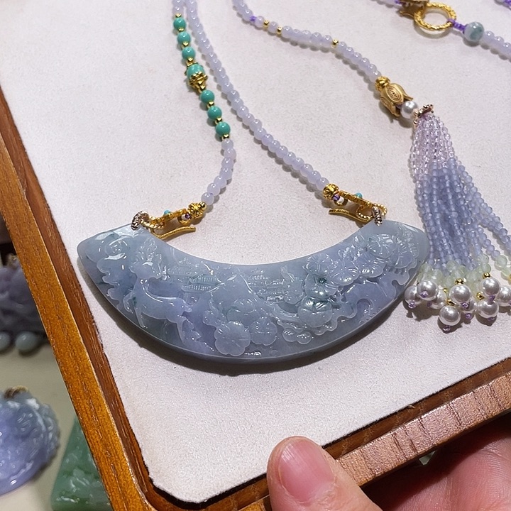 翡翠未镶嵌颈饰翡翠吊坠