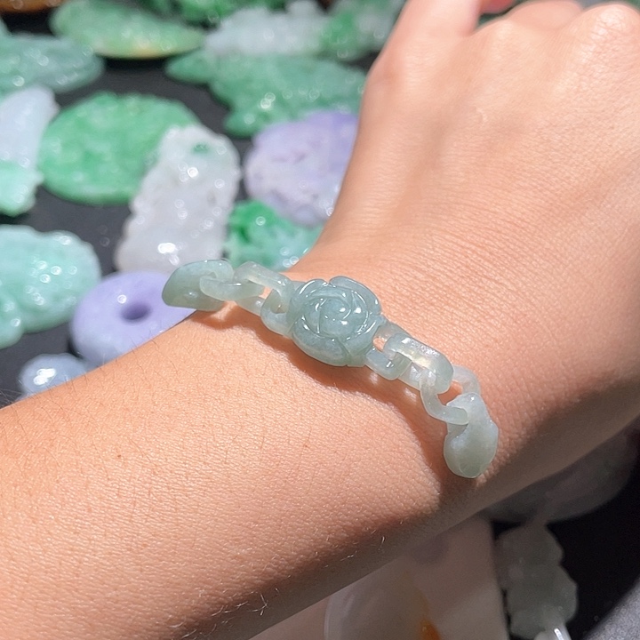 颈饰未镶嵌翡翠天