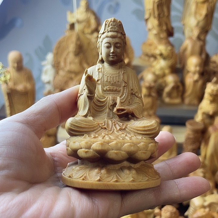 柏木（崖柏）崖柏坐莲观音9公分