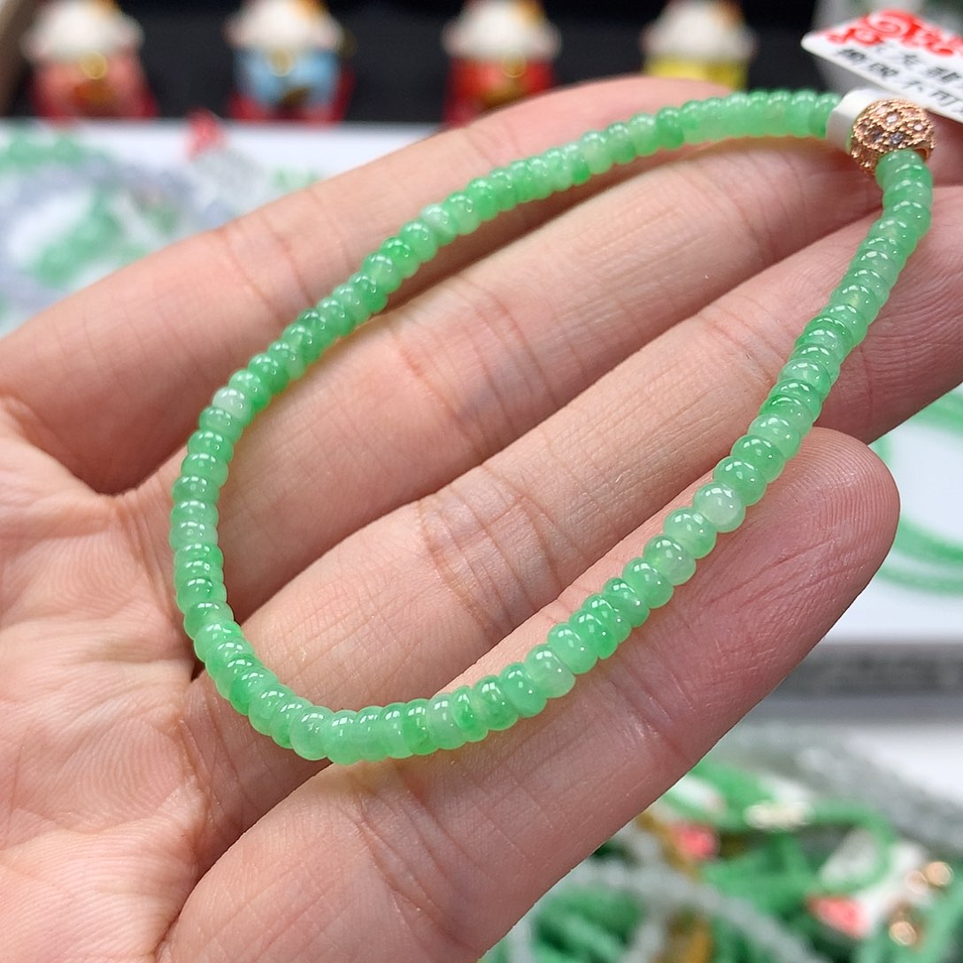 翡翠手链未镶嵌翡翠