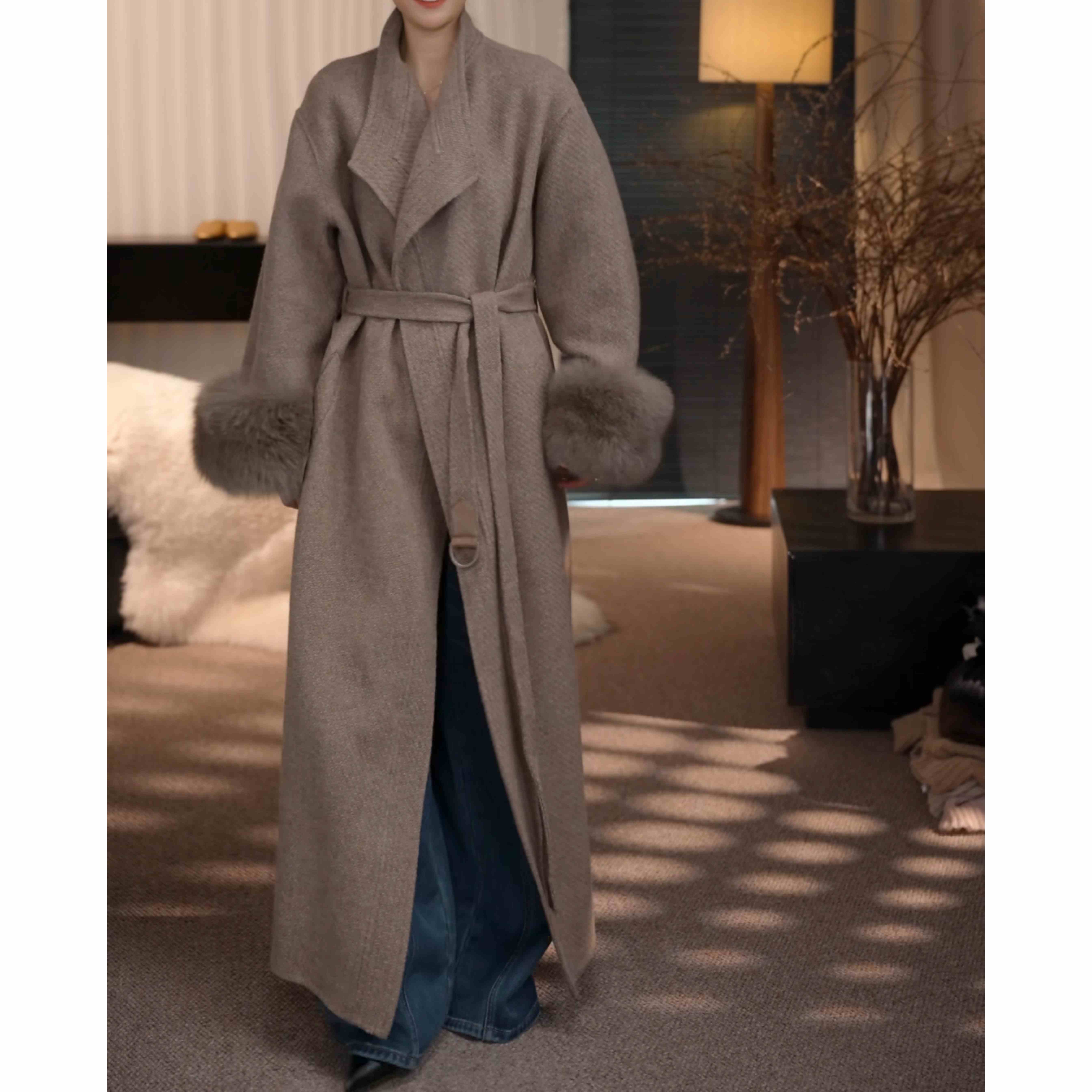 卢尚奢华毛毛袖口翻领大衣00070-1