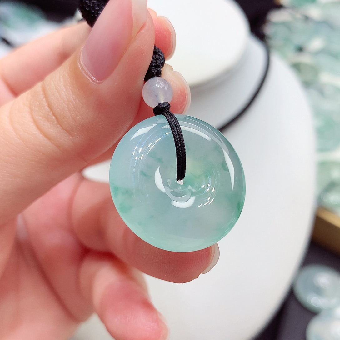 颈饰未镶嵌翡翠翡翠124，22.9/6.3