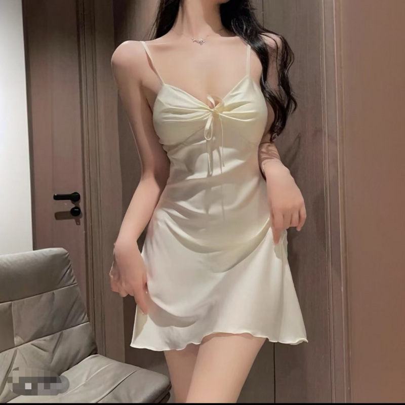 法式简约纯欲吊带睡裙性感睡袍丝滑睡裙带胸垫两件套家居服云朵