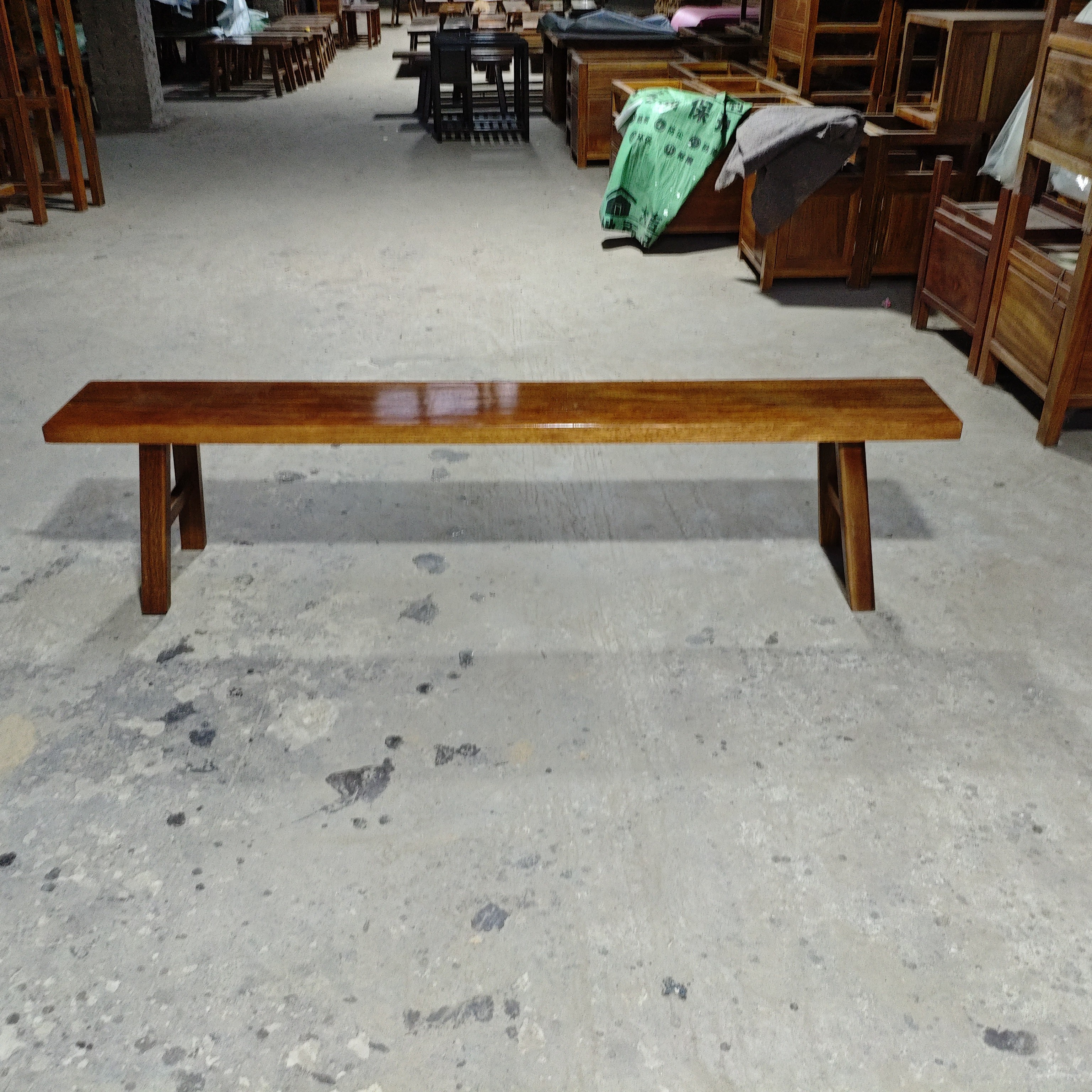 实木奥坎条凳黑色长度1.8m自然边