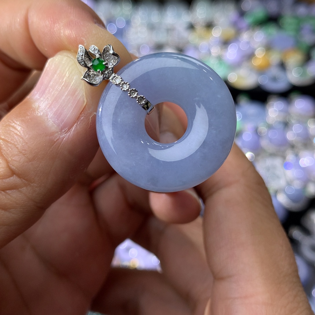 翡翠吊坠(不含链)18K金镶嵌