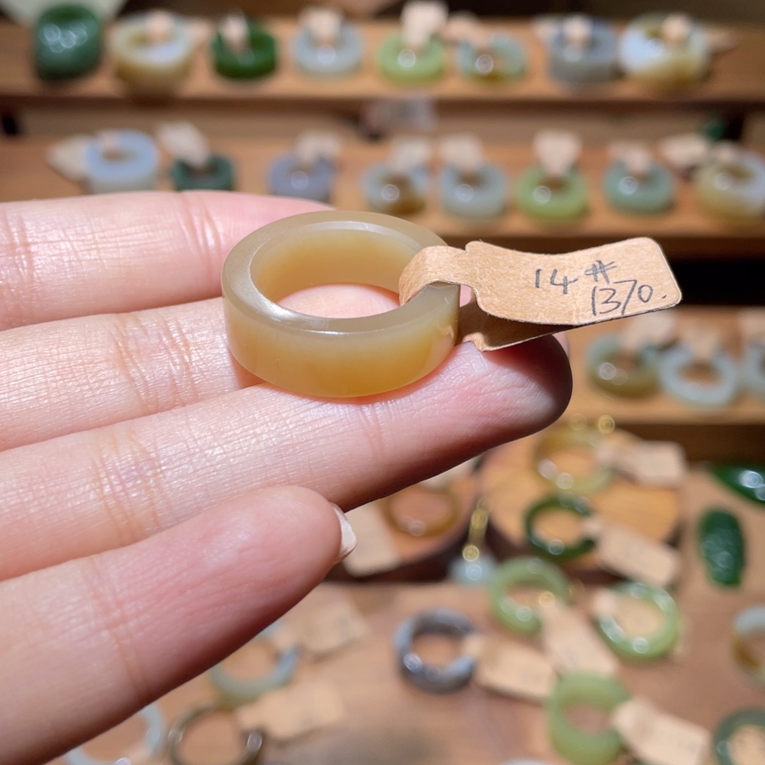 和田玉戒指未镶嵌舒****发16.9