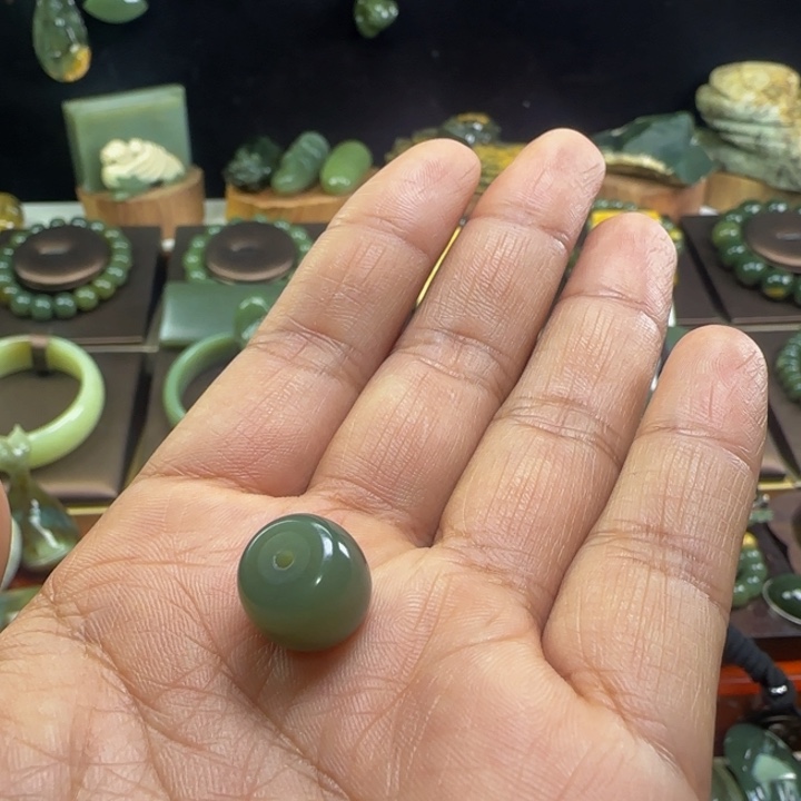 小***～岫岩老玉（透闪石质玉）未镶嵌手链