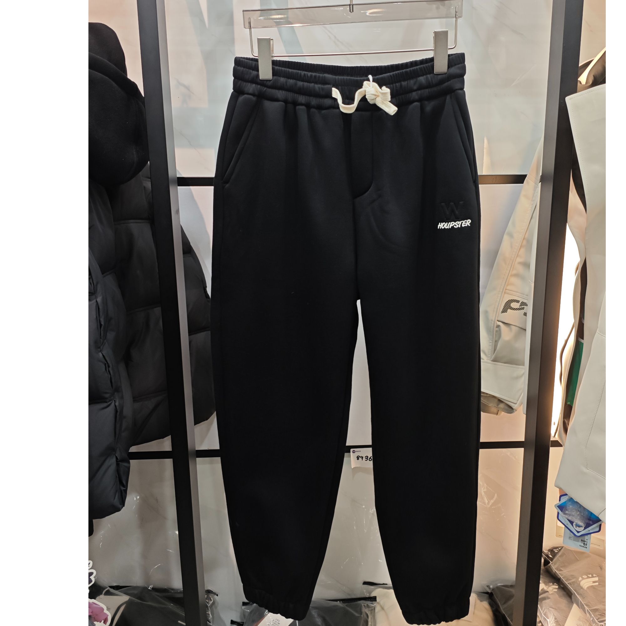 8508男士冬季加绒收口裤字母W