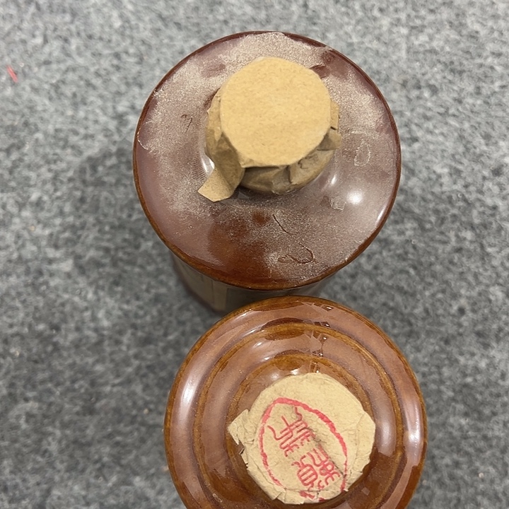 盘子瓶子手工手绘
