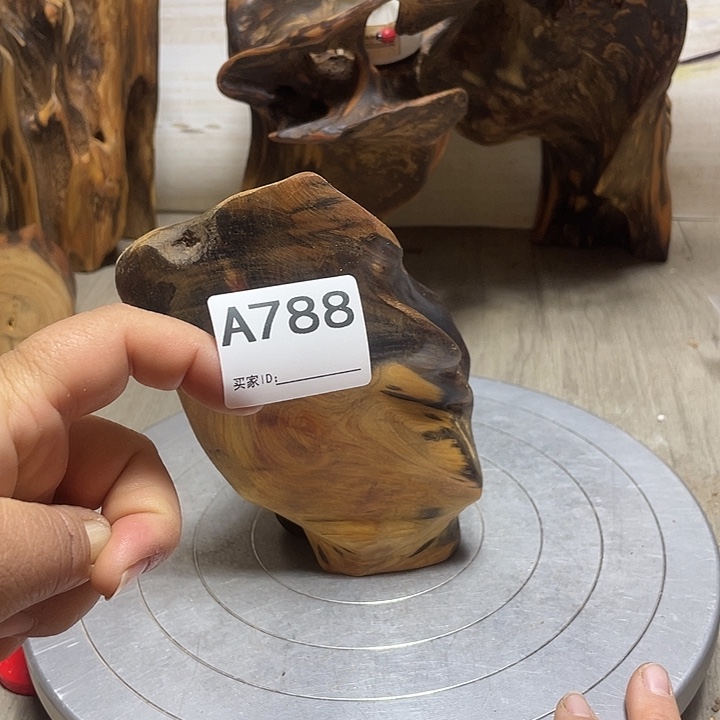 建***民木直播间木质摆件