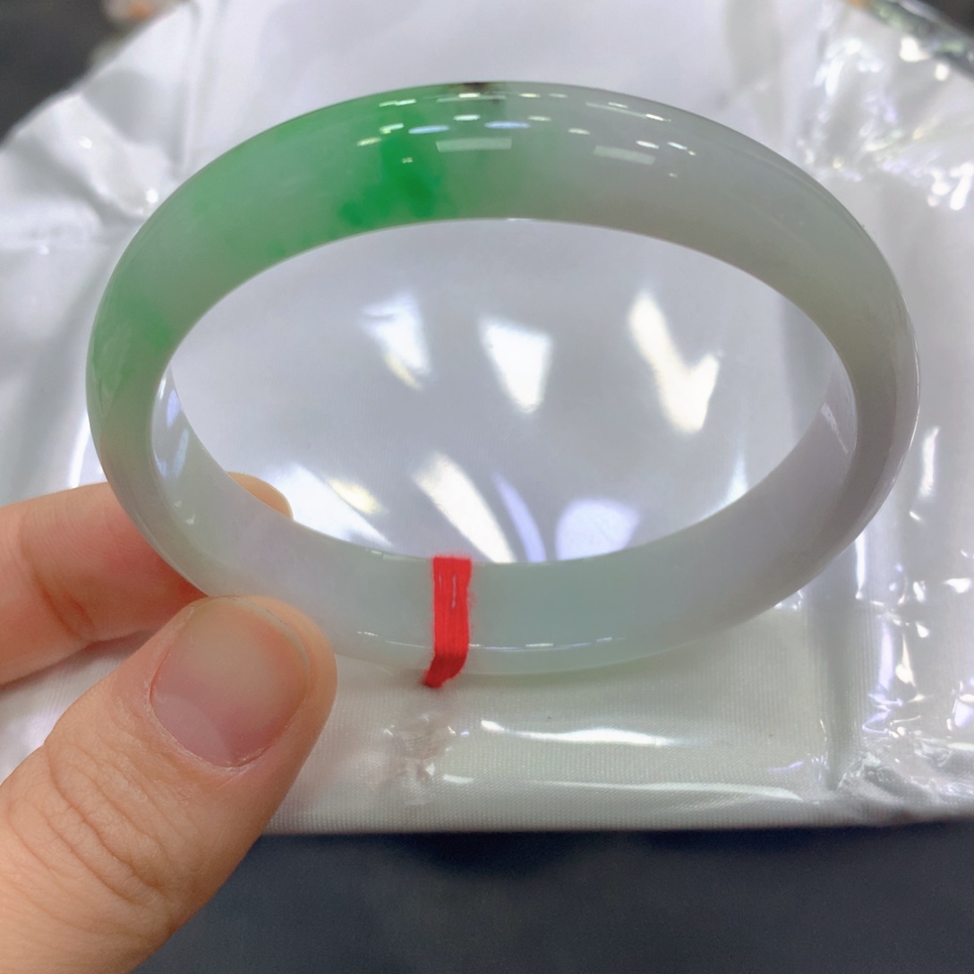 翡翠未镶嵌手镯翡翠8