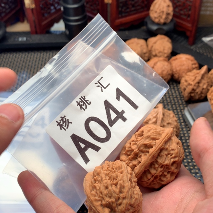 文玩核桃吊坠霸王