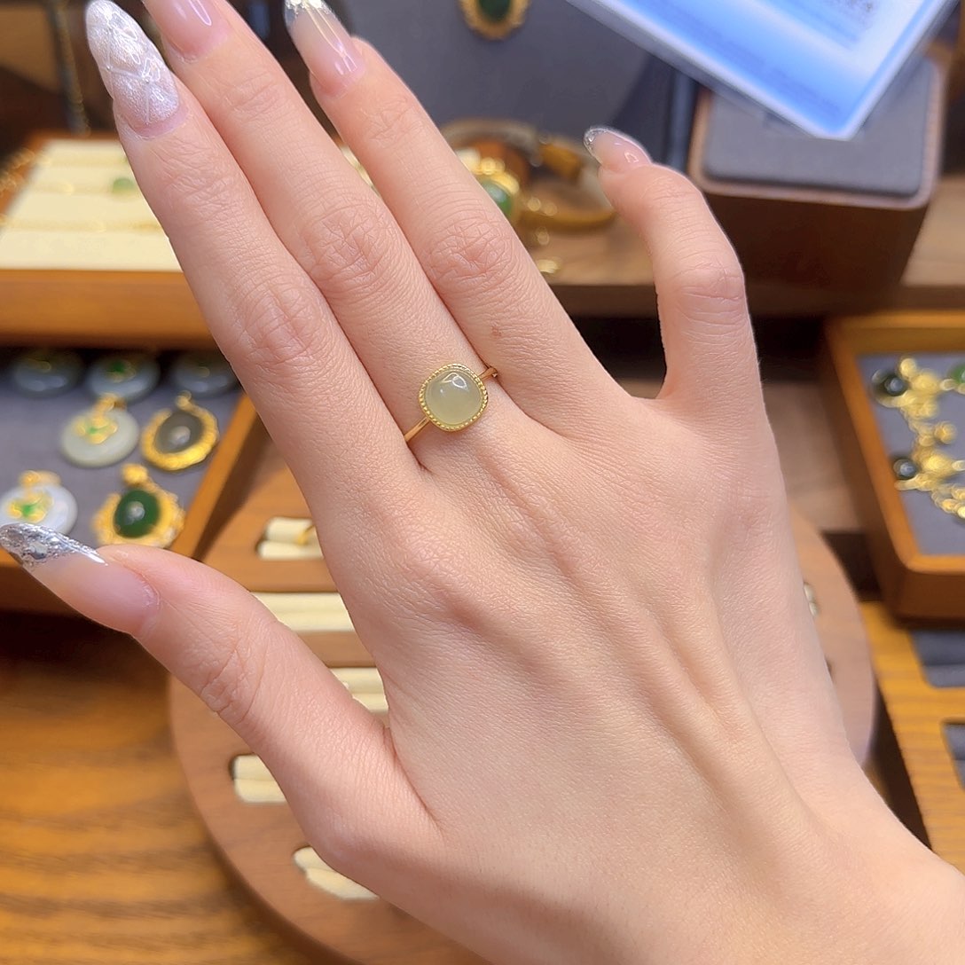 和田玉戒指银S925镀金镶嵌