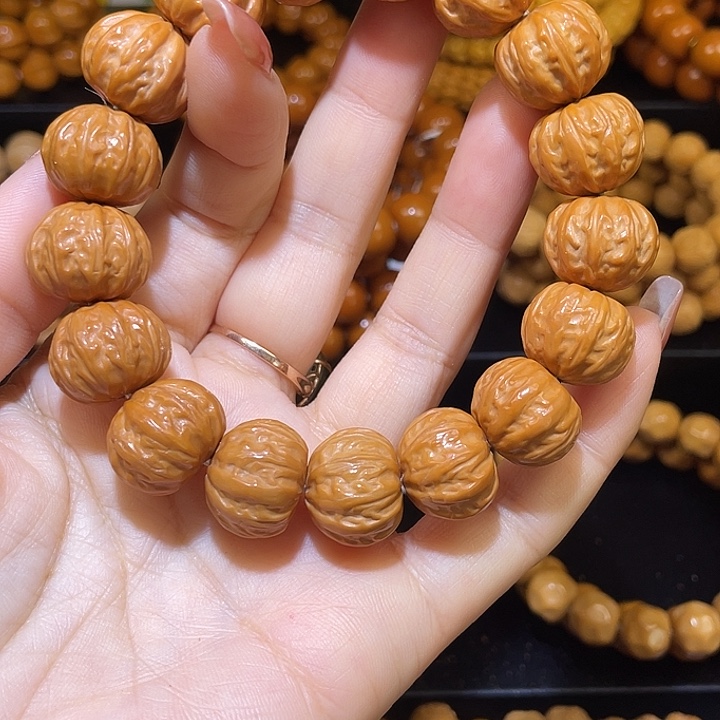 兆***砖猴头核桃手串猴头