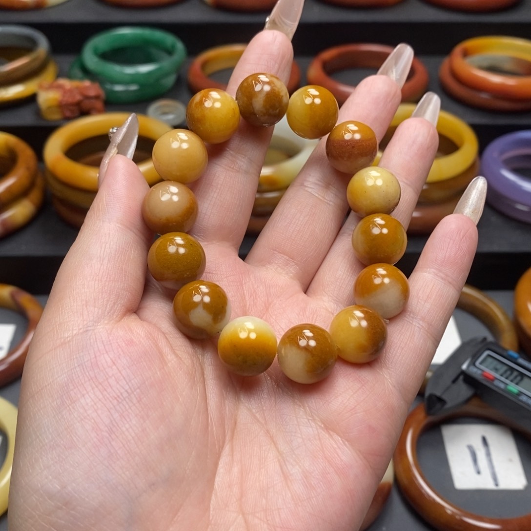 石英质玉（黄龙玉）手串未镶嵌