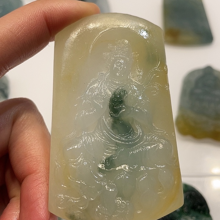 定制翡翠未镶嵌挂件