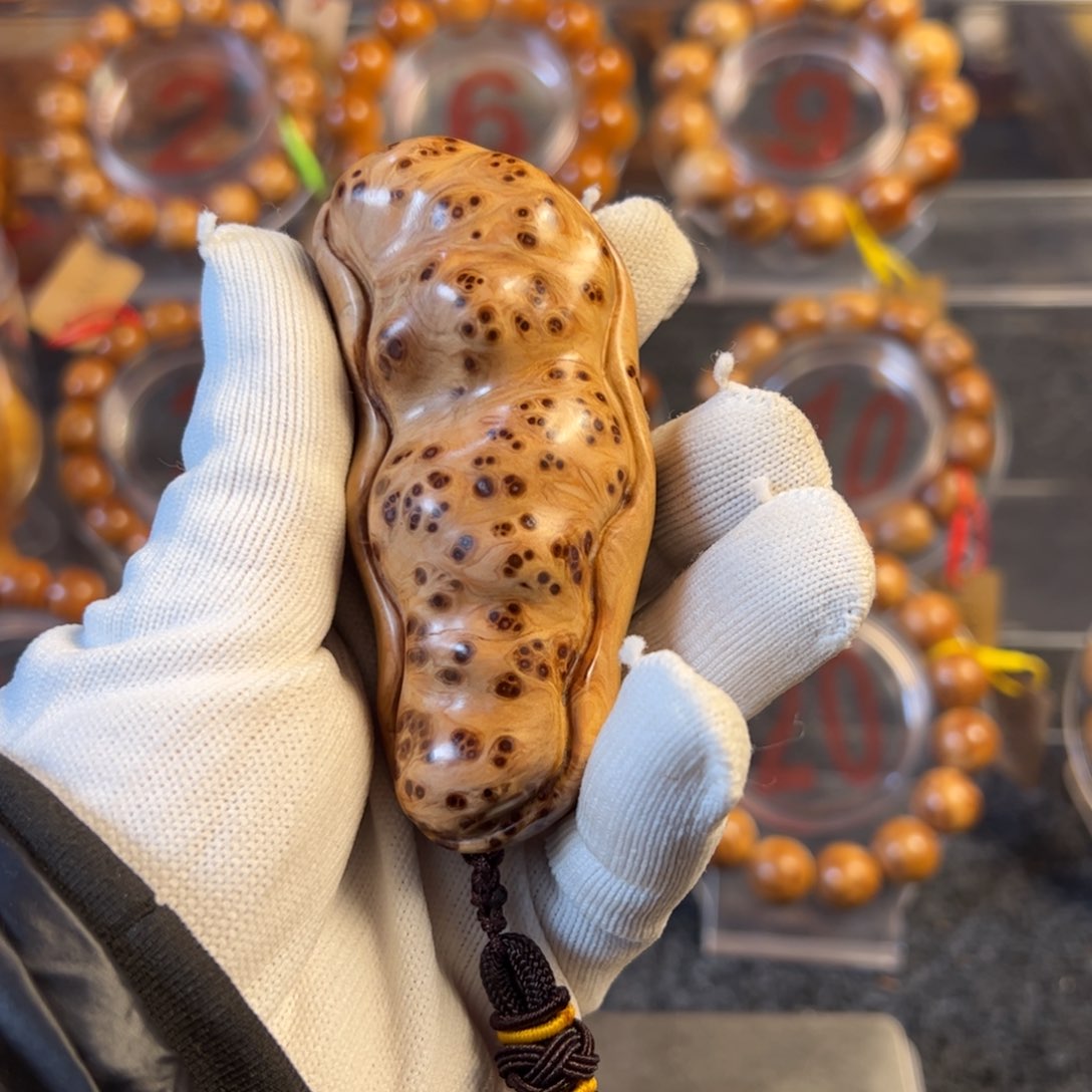 柏木（崖柏）大***腻太行崖柏把件