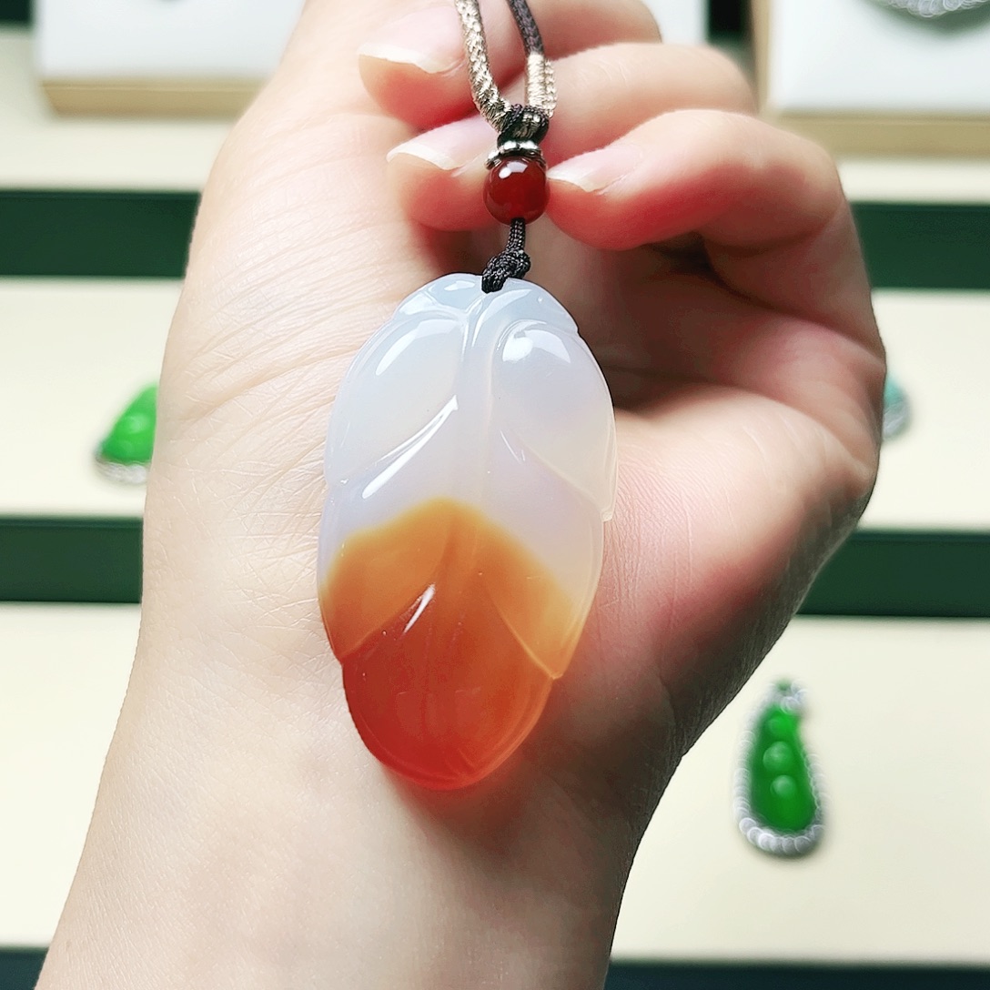 玛瑙/玉髓颈饰未镶嵌