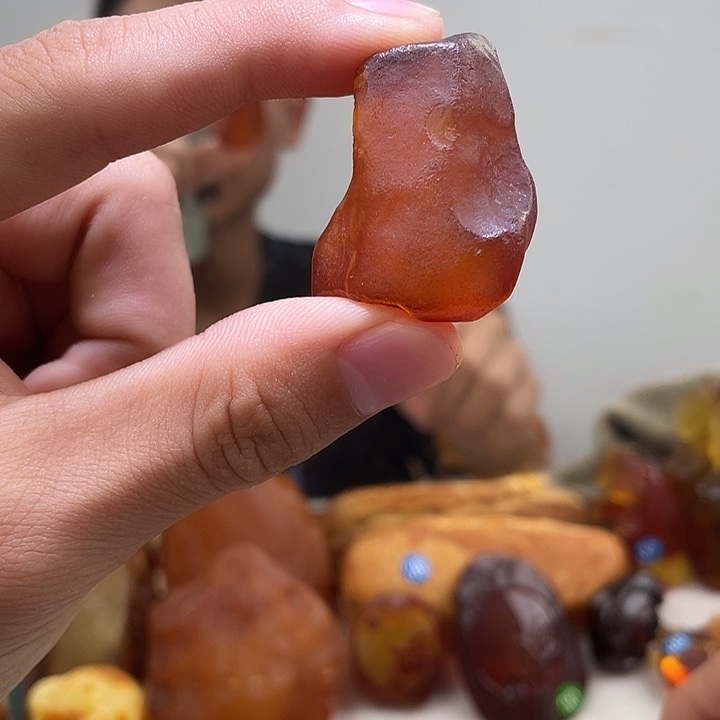 琥珀未镶嵌珠宝奇石