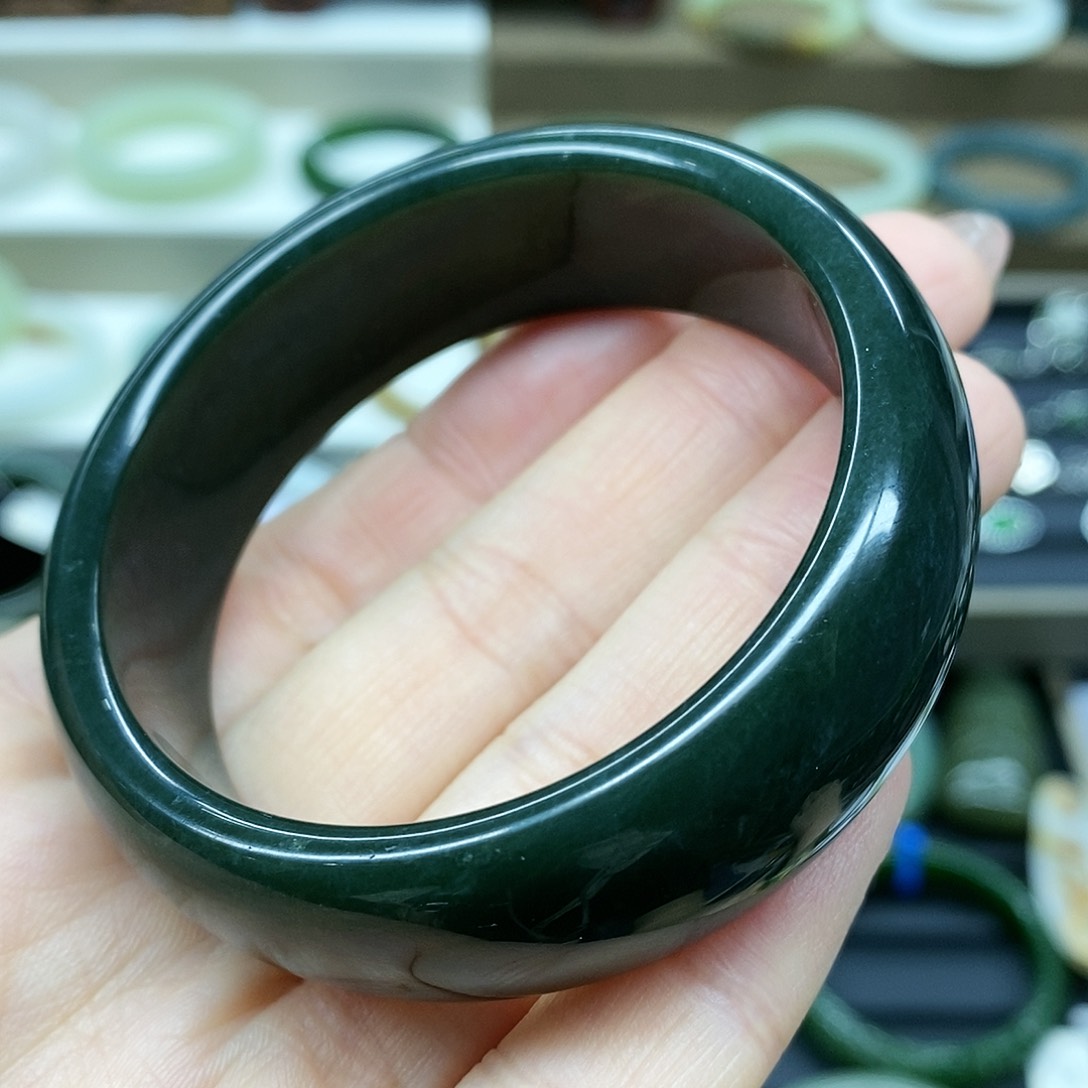 【闪购商品】和田玉手镯未镶嵌