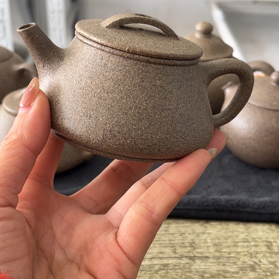 紫砂茶壶紫砂的………………