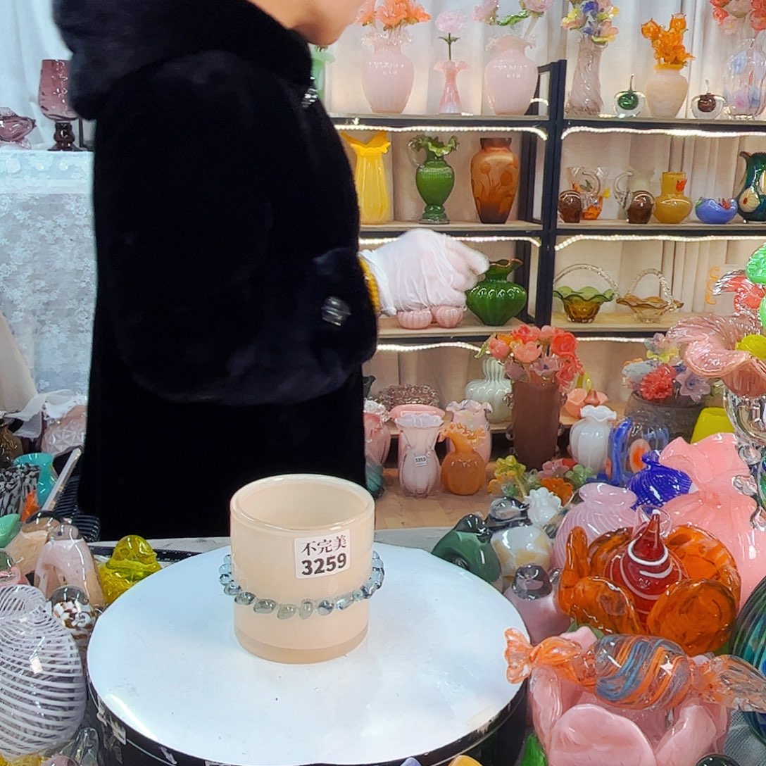 笔筒家悦美居琉璃工艺品不完美