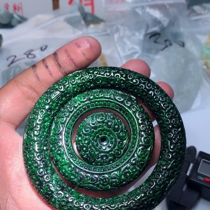翡翠未镶嵌颈饰保真天然a货翡翠