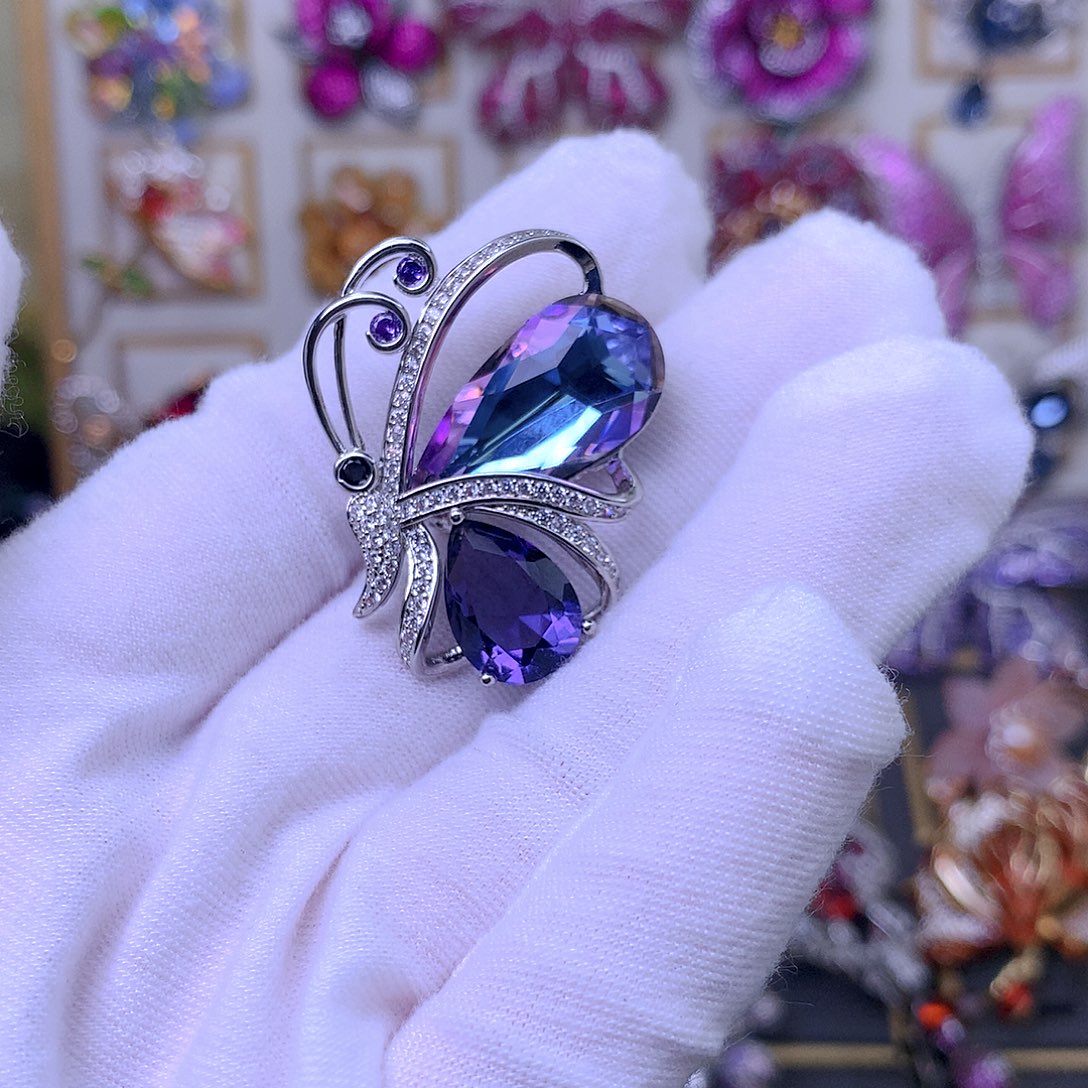 合成立方氧化锆铜胸针胸花