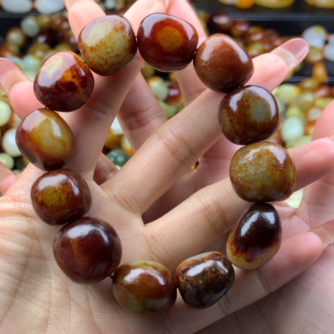 北***叶和田玉未镶嵌手链