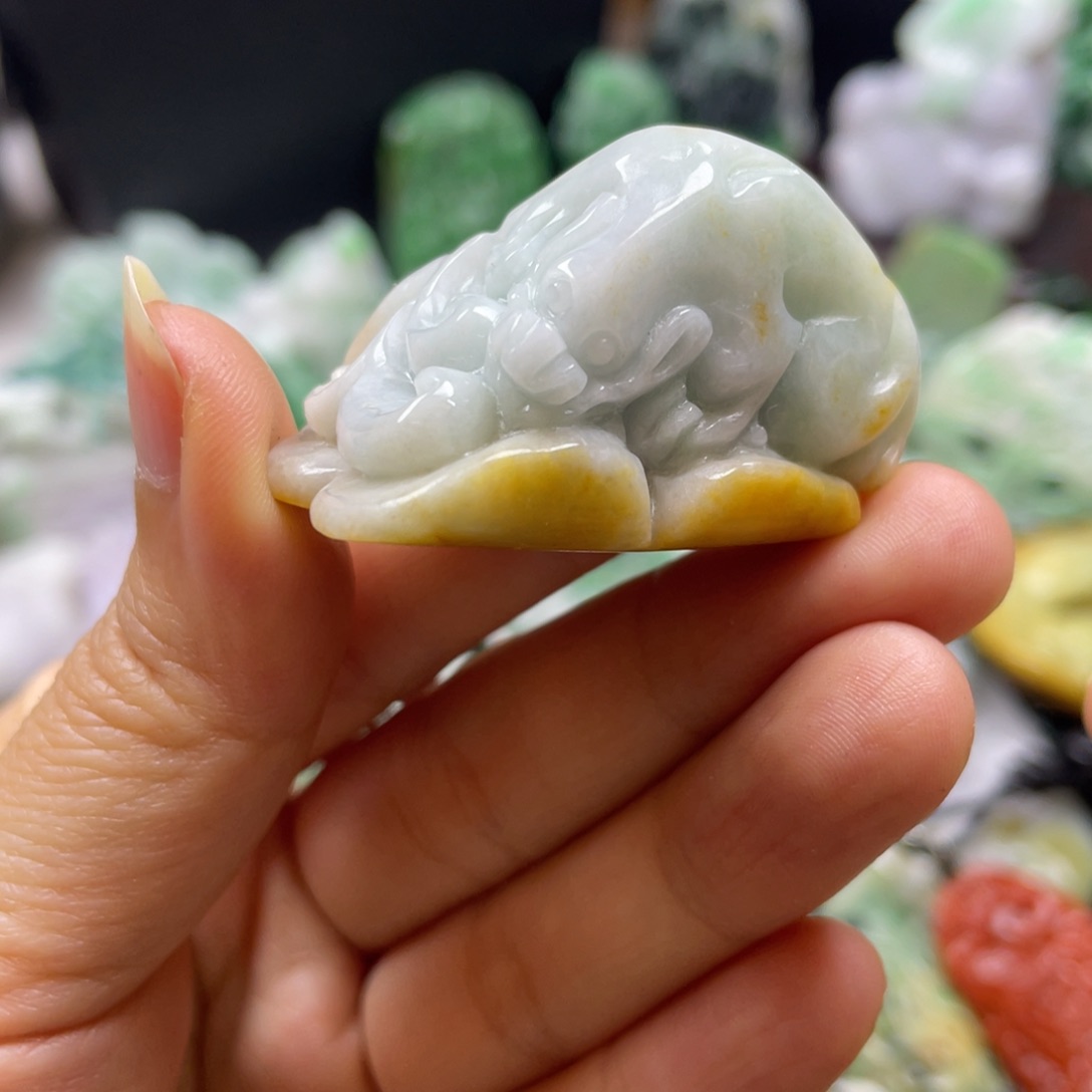 翡翠颈饰未镶嵌牌子