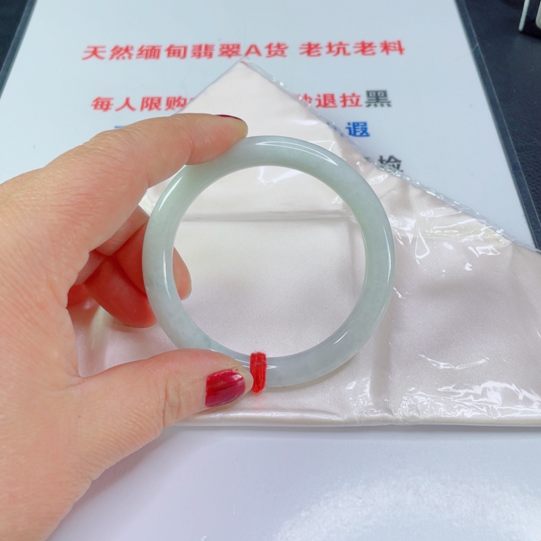 翡翠手镯未镶嵌阳****後