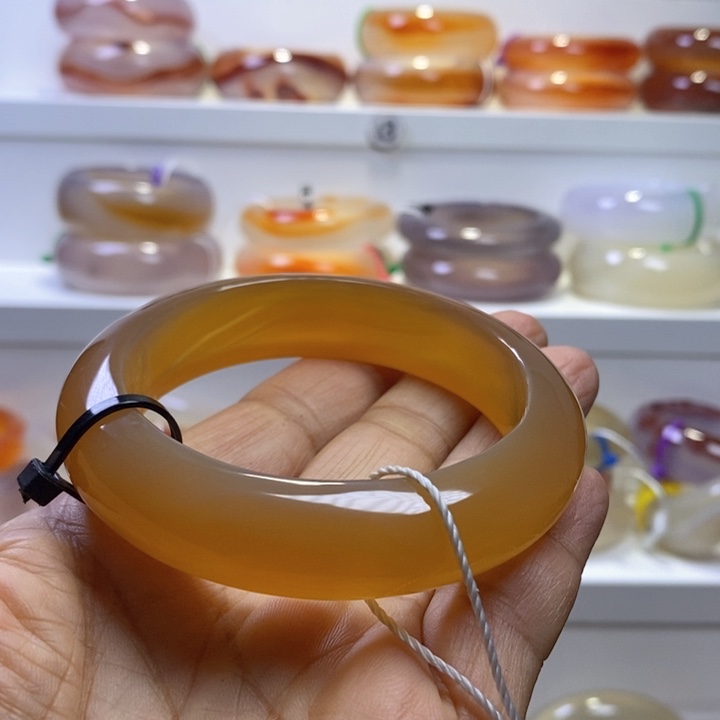 玛瑙/玉髓手镯未镶嵌