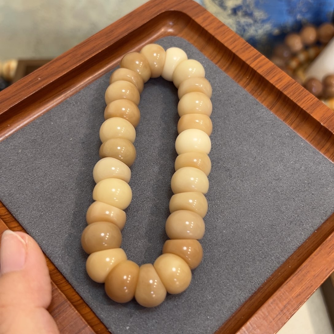 唔***嗳菩提根/象牙果吊坠849大肠微瑕