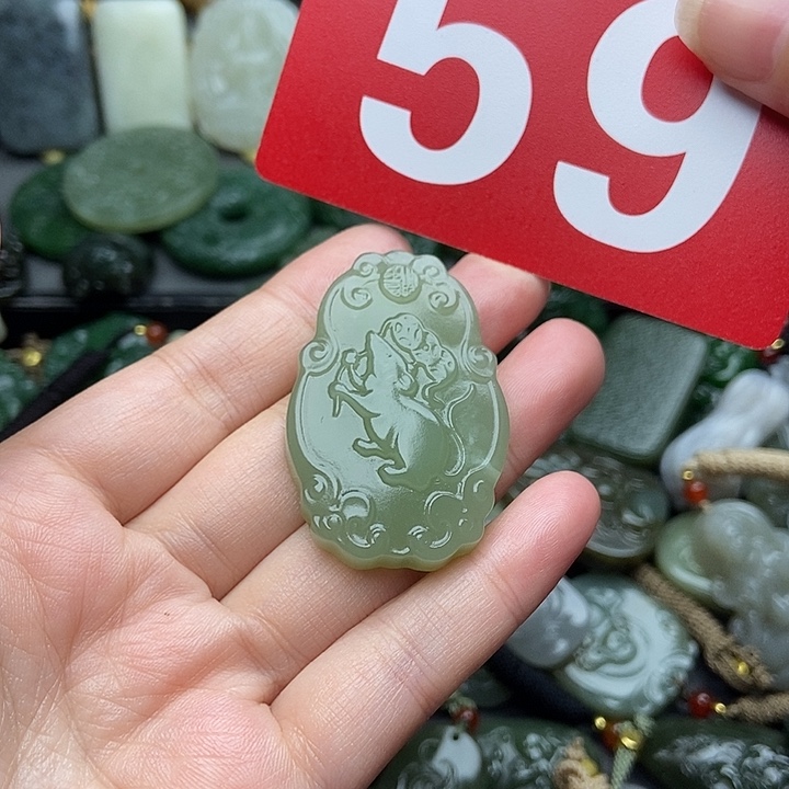 和田玉未镶嵌颈饰