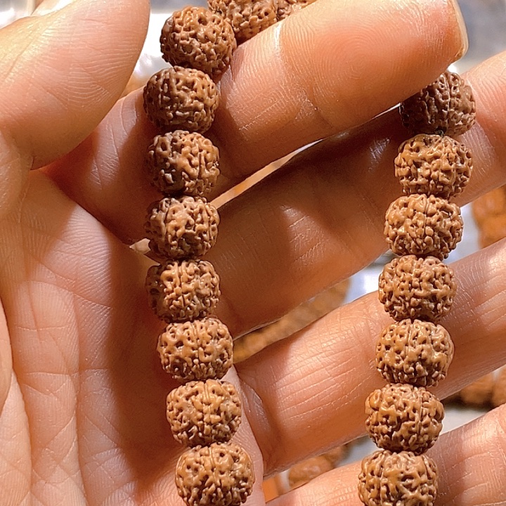 福***囤金刚菩提吊坠平细手持