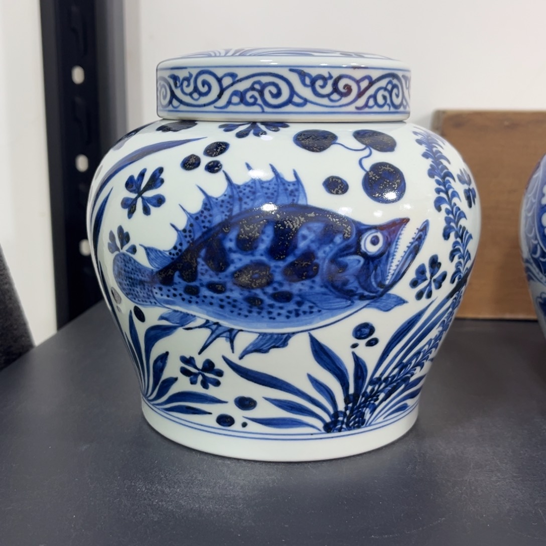 手绘仿元鱼藻茶叶罐