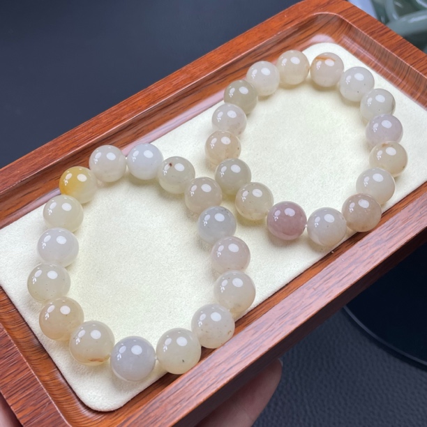 1191卡12密玉粉白手串（多样性发其一）