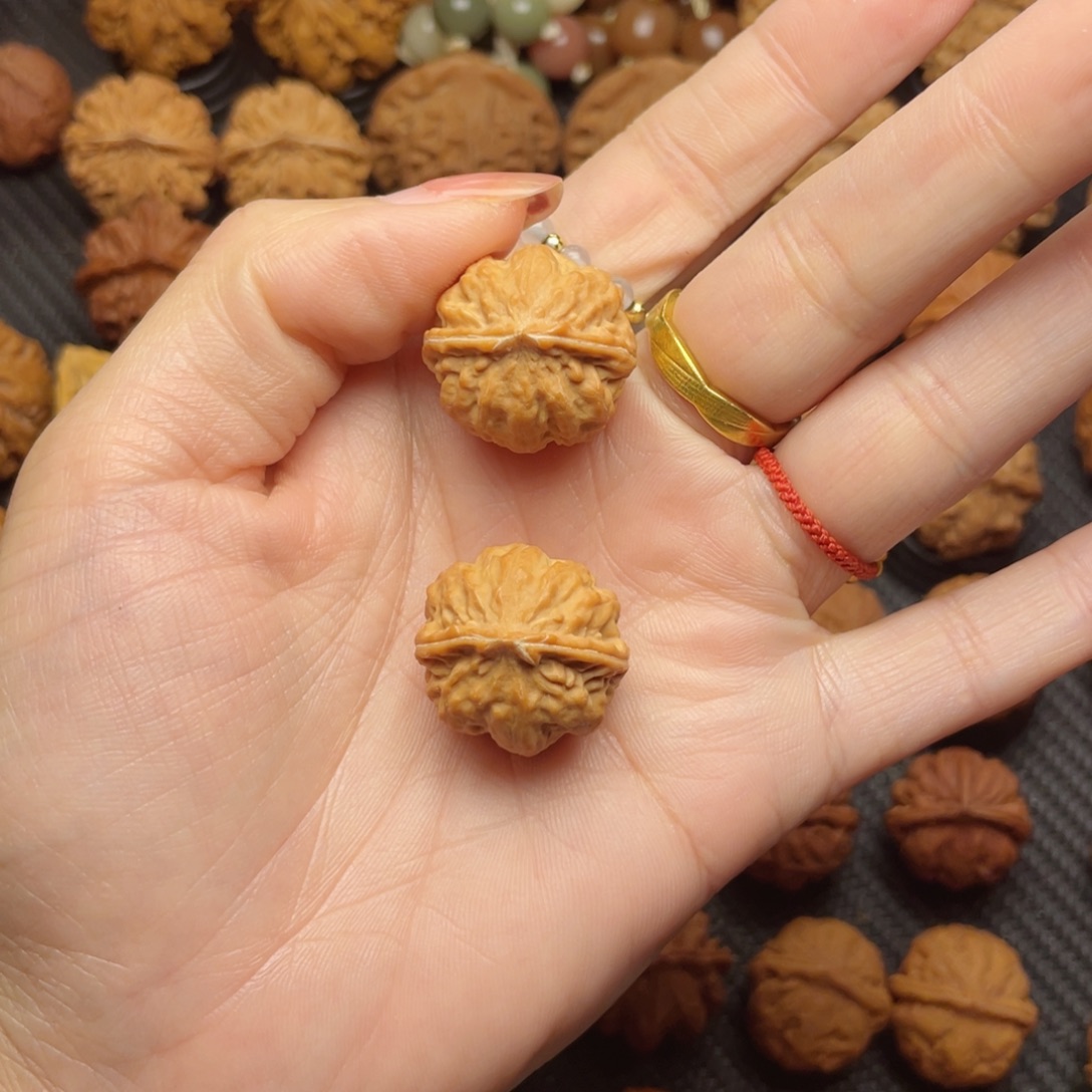 贵***持把件文玩核桃龙爪