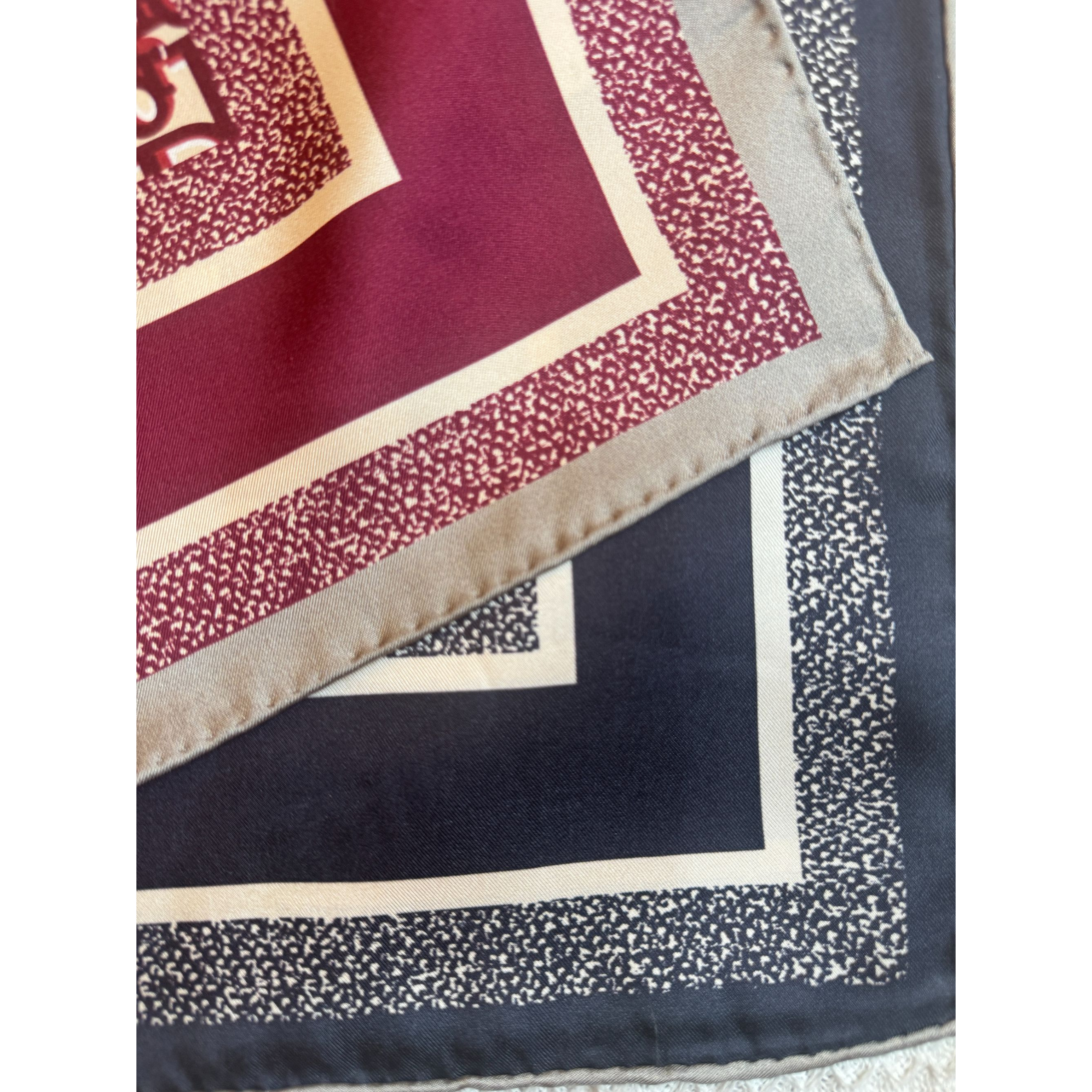 赞赞家【D字母】旅游外搭披肩90双面丝巾18姆米百搭高级D家原版精卷