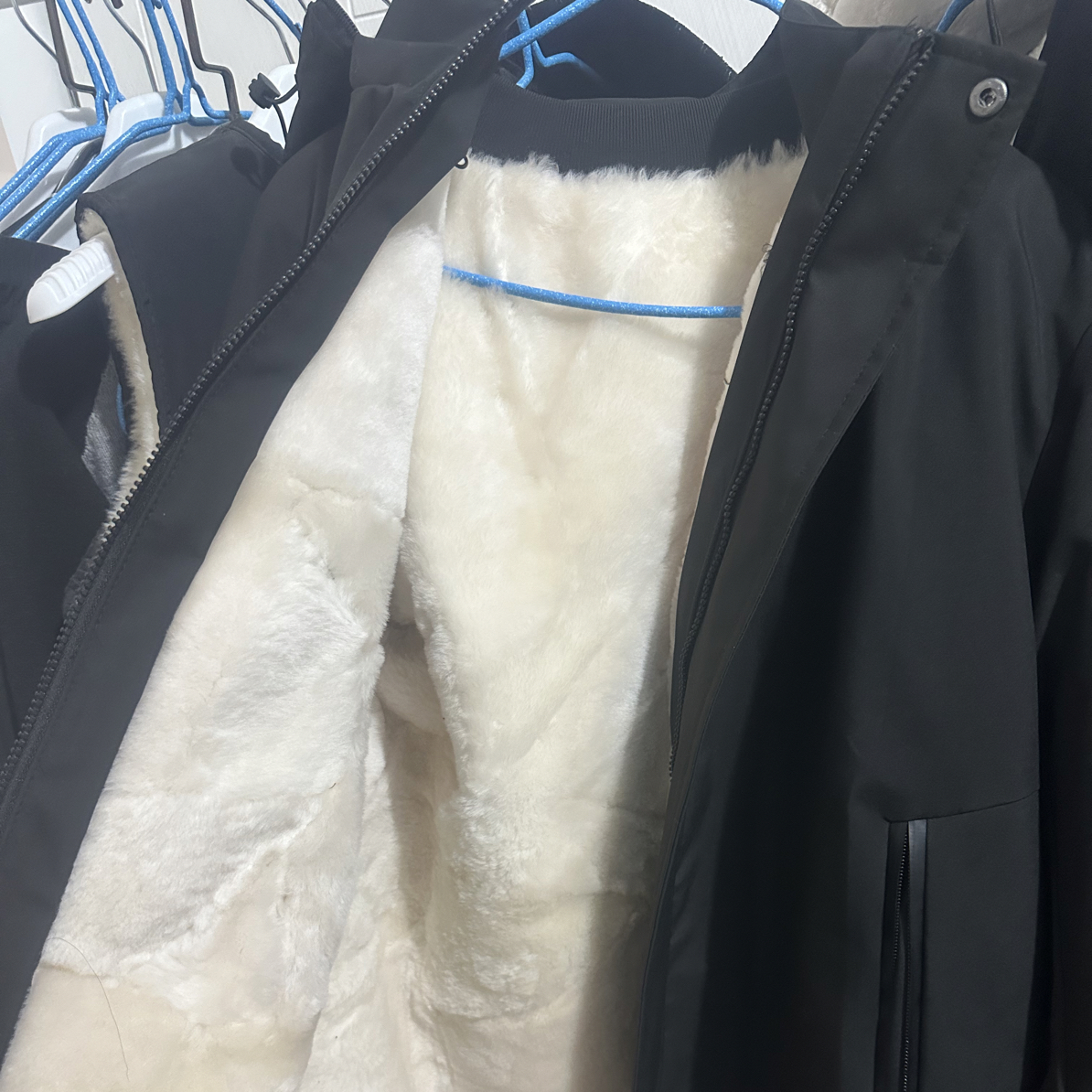 微瑕活里活面可拆卸羊皮袄连帽拼接款