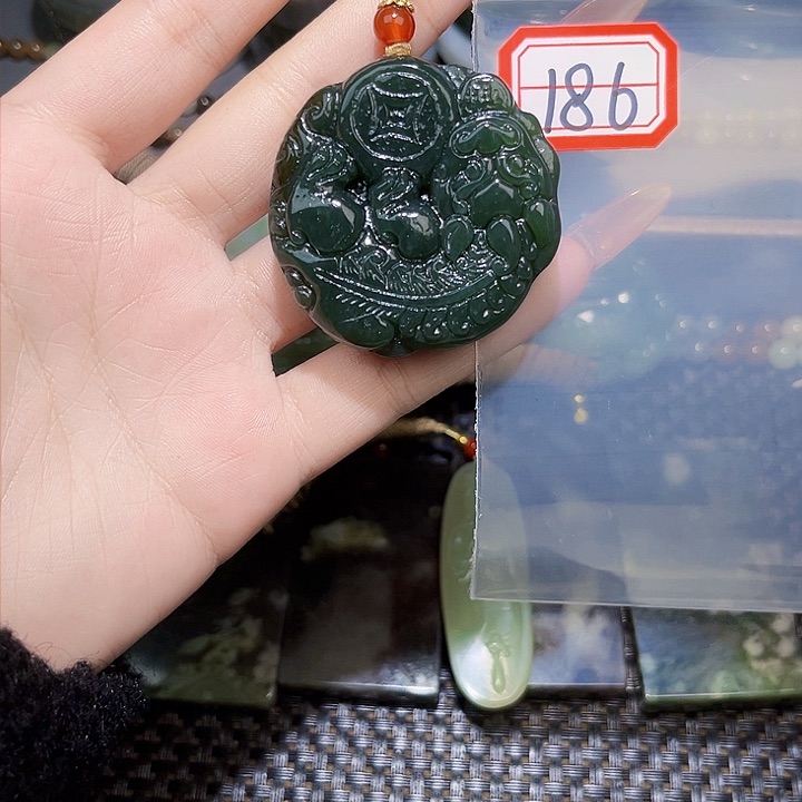 和田玉和田玉边角料随机发未镶嵌