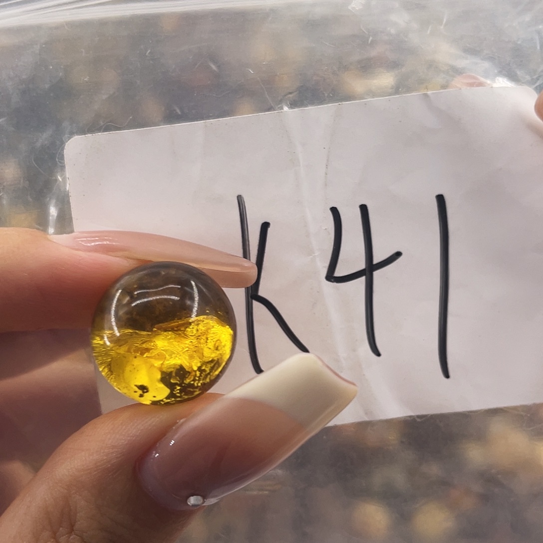 琥珀未镶嵌裸石15.9福利