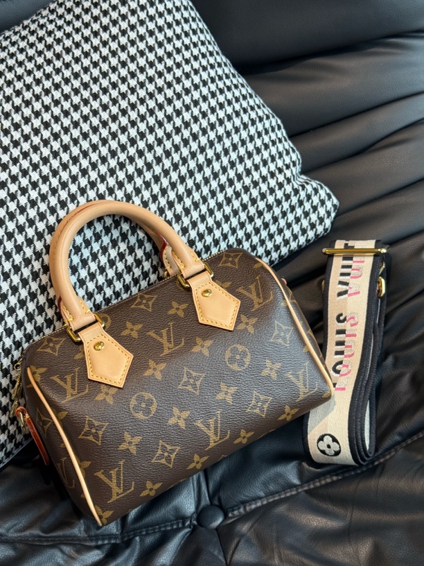99新 LouisVuitton/路易威登 奢品阁/LV/老花/SP20/黑色肩带