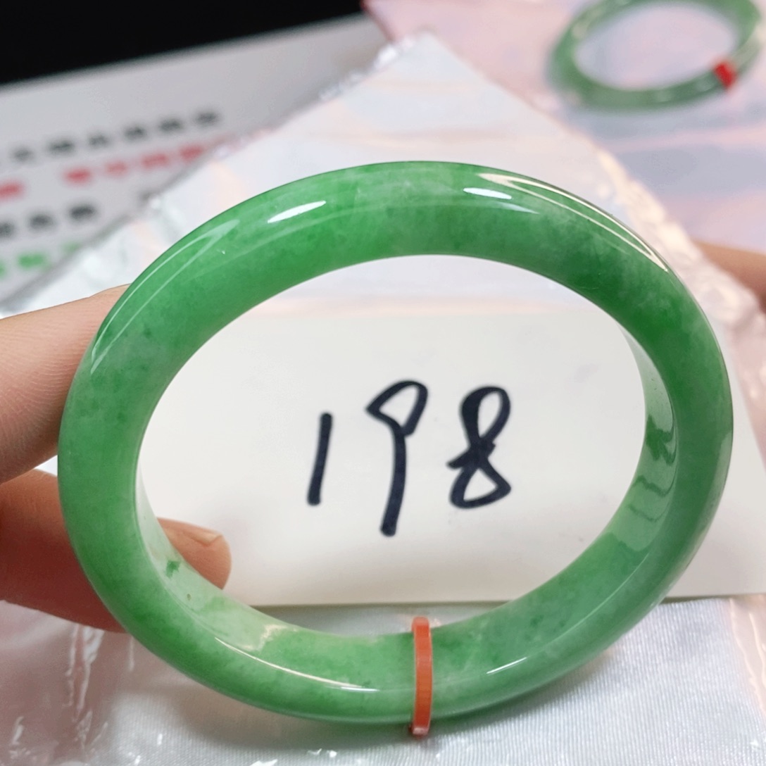 翡翠手镯未镶嵌55.3圈看口贵妃