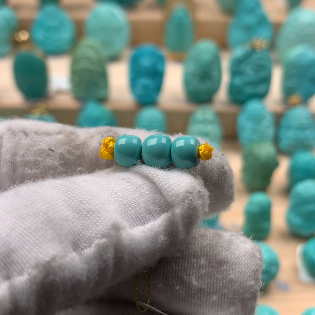 绿松石配饰未镶嵌