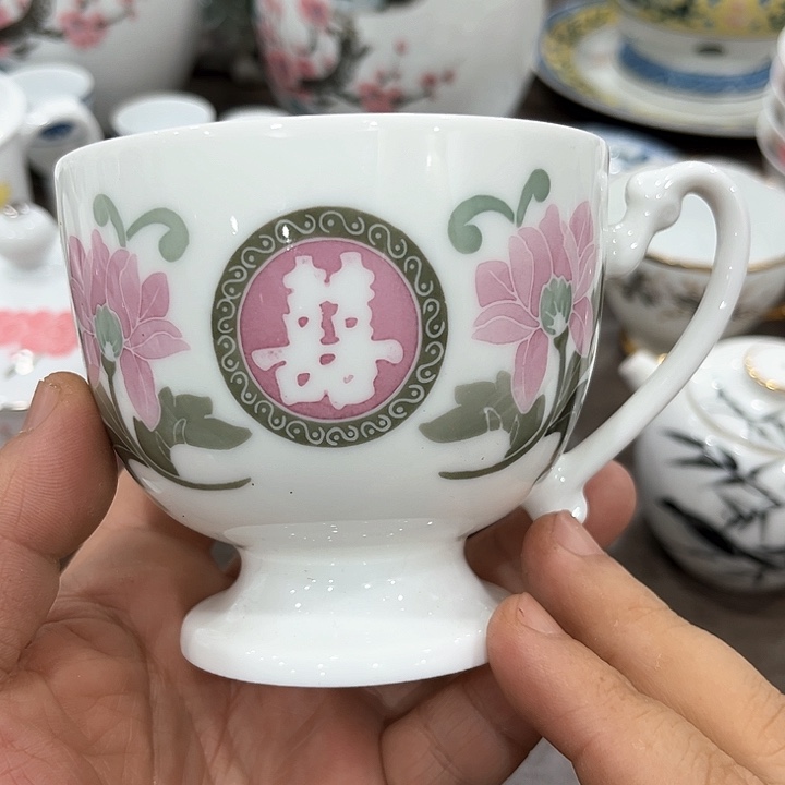 釉下五彩的瓷器和